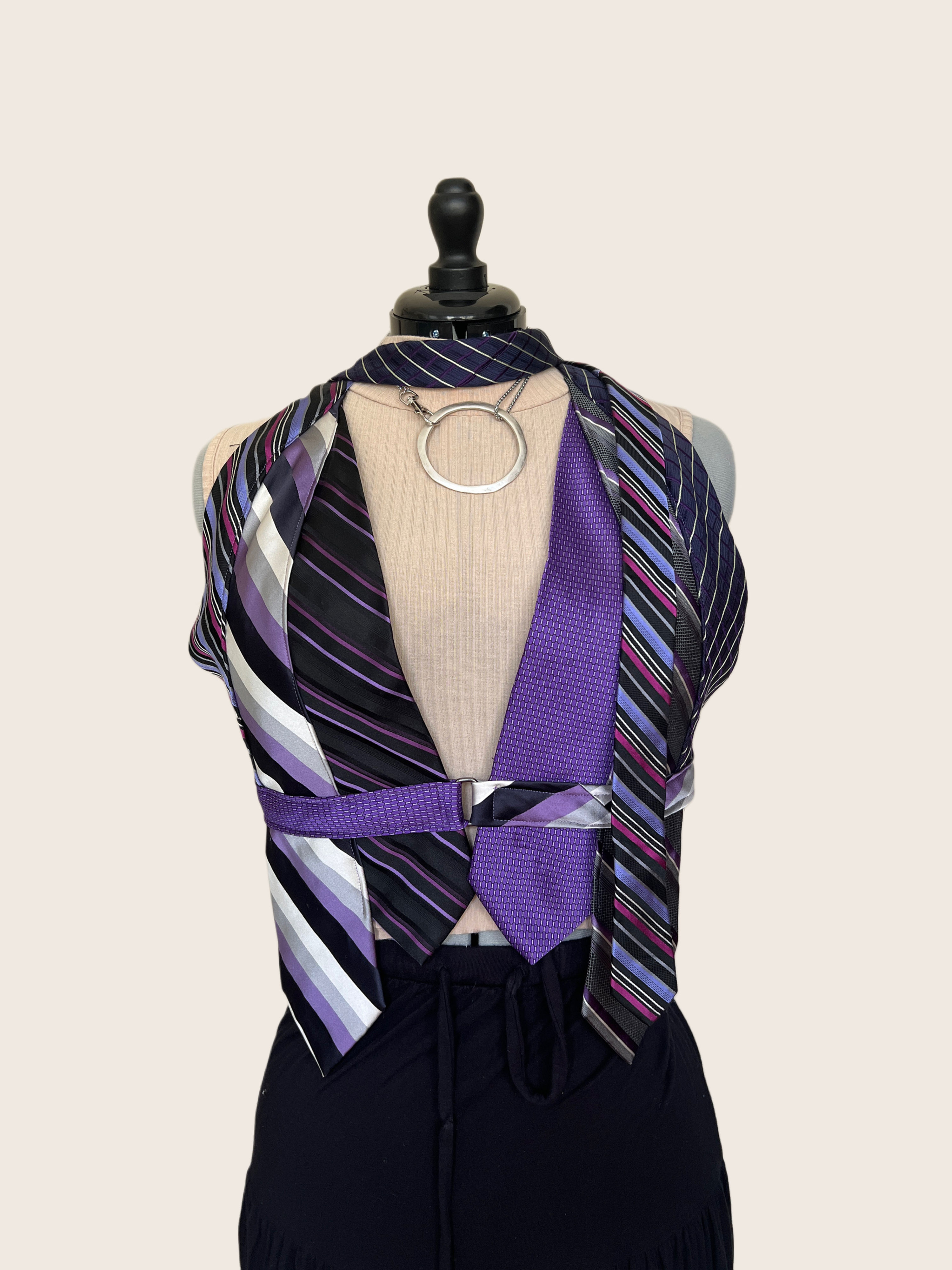 ALL TIED UP curve halter - purple rain