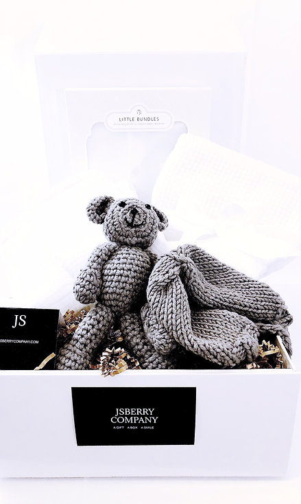 BABY GIFT -  POMPOM / KNIT COTTON BLANKET  SET & MOUSE