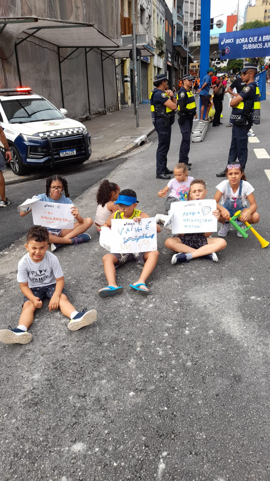 DIKOMBI - 100 SAO SILVESTRE