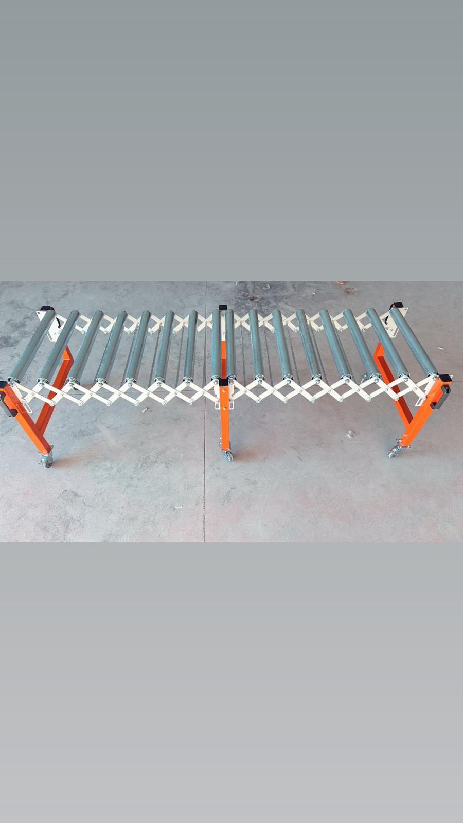 Thumbnail: Extendable Conveyor Table