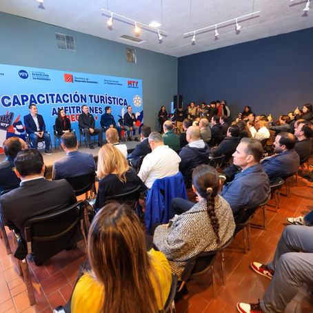 Capacita Monterrey a choferes y meseros para la atención al turista