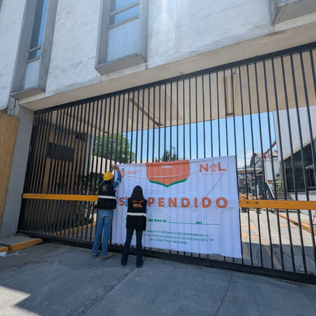 Suspende Medio Ambiente actividades de PYOSA por derrame de líquidos y dejar el agua color azul