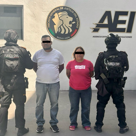 CAPTURAN A PAREJA CON MÁS DE 100 DOSIS DE DROGAS EN ESCOBEDO