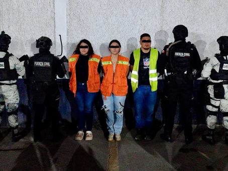 APREHENDEN A TRIPULANTES DE CAMIONETA CON ARMAS Y DROGAS EN APODACA