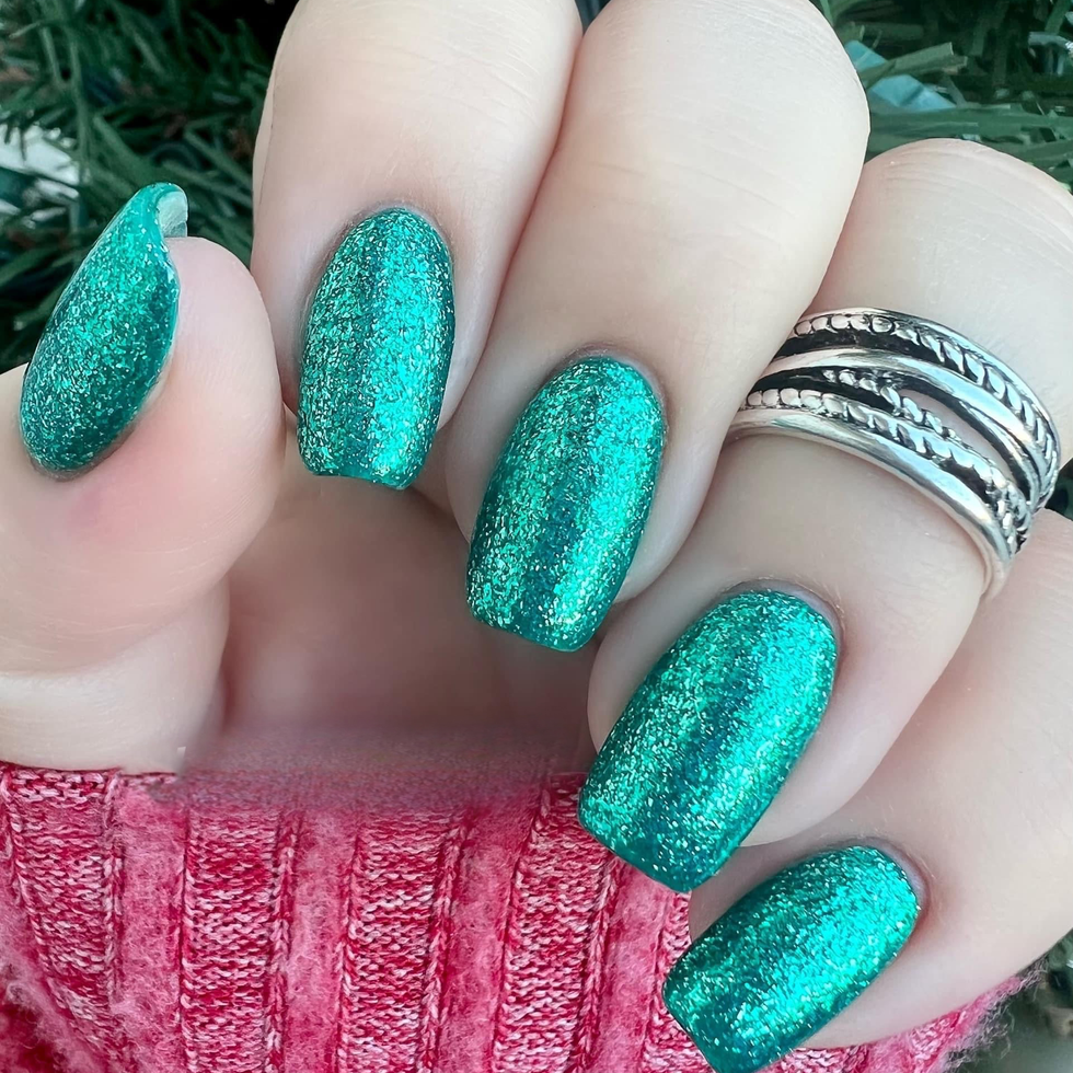 Pine Glitter- Platinum gel polish