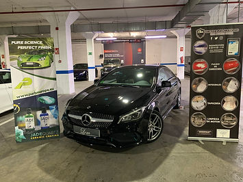 Pulido profesional en este mercedes c