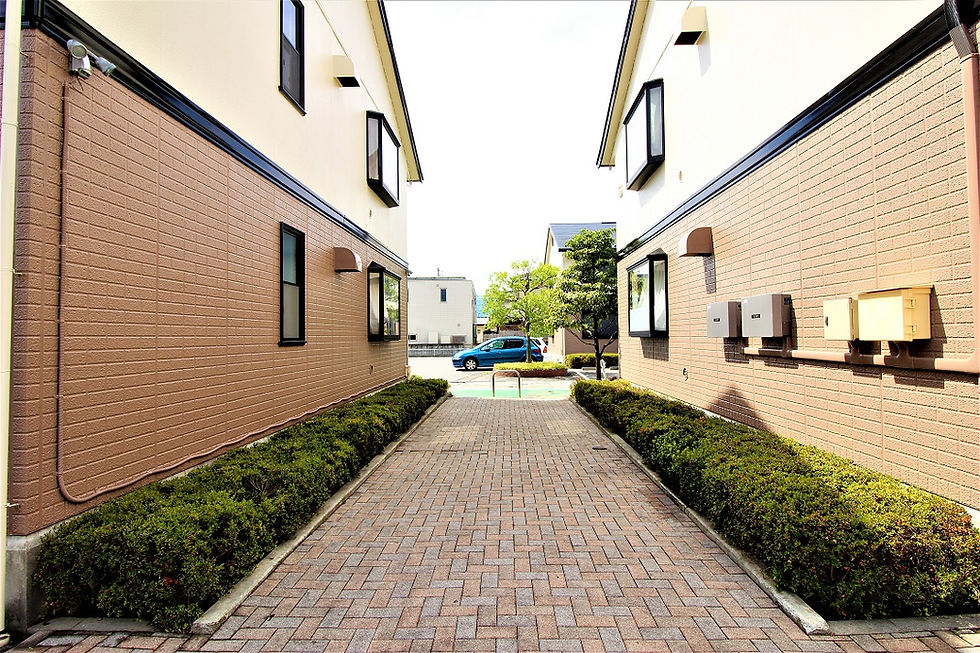 グレイスロイヤルは緑が多いアパート