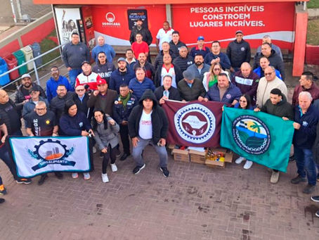 Trabalhadores da Sorocaba Refrescos fazem grande assembleia na porta da fábrica e exigem reajuste já