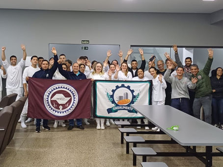 Trabalhadores da Açaí Verão Vivo conquistam reajuste e avanços em assembleia