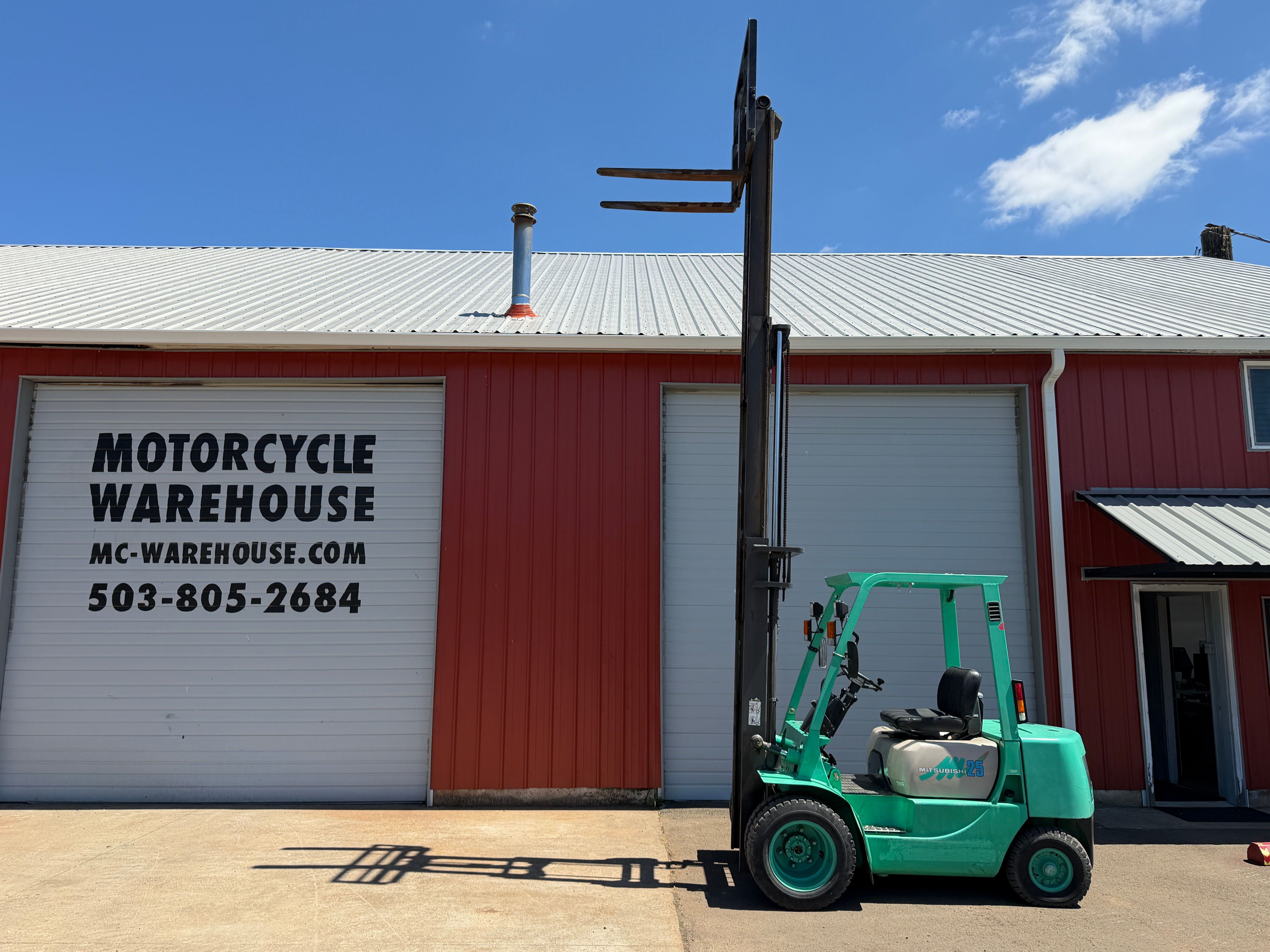 Mitsubishi Forklift 5K LB Capacity - Dual Wheel - 3 Stage Mast