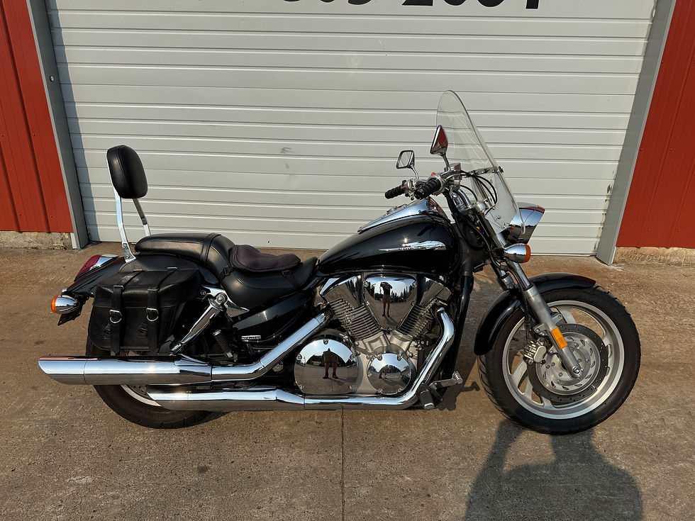 Thumbnail: 2004 Honda VTX1300 Cruiser - Backrest & Saddlebags