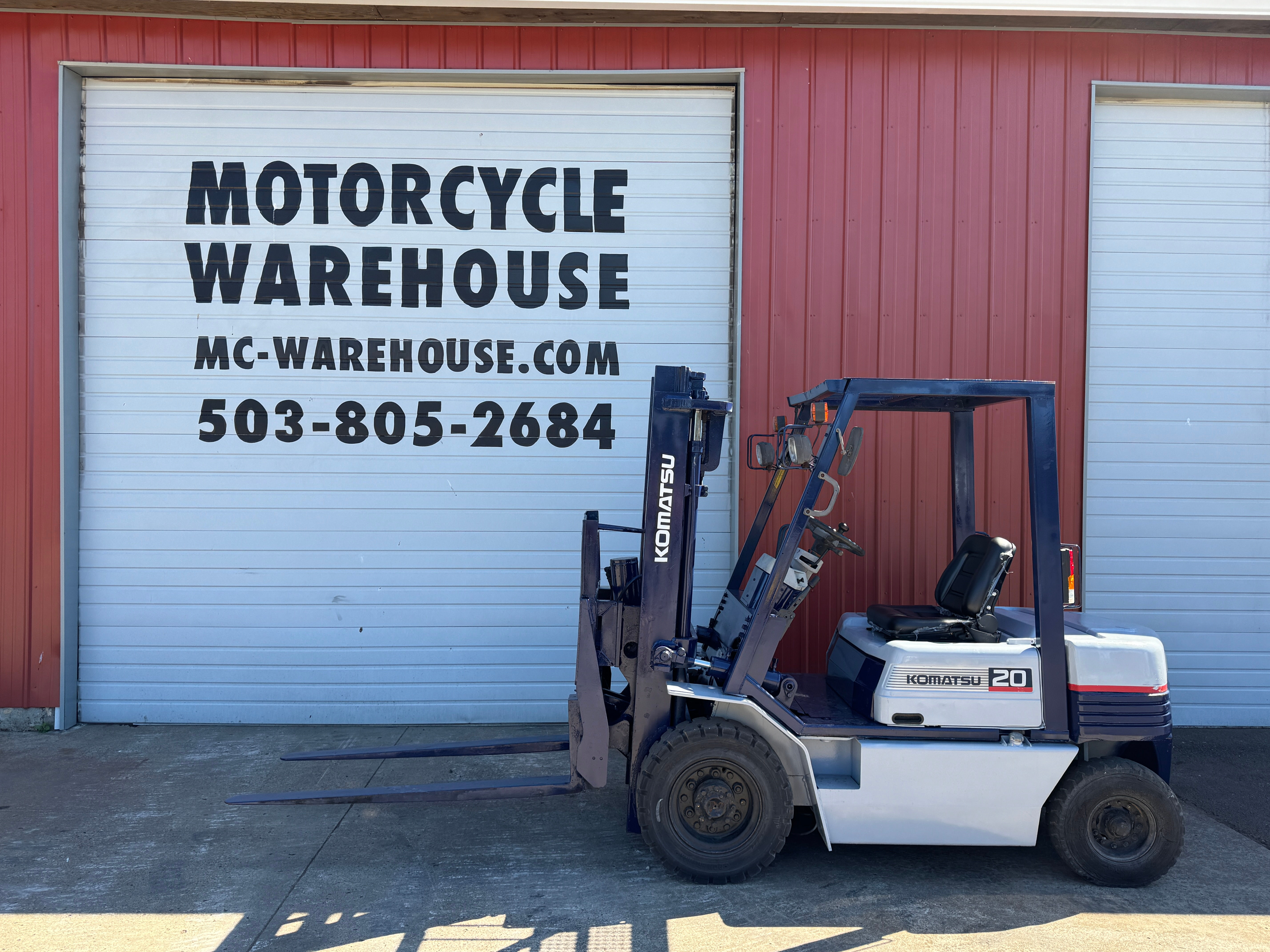 Nissan 4K LB Forklift - TILT/ Pivot dump forks - Automatic