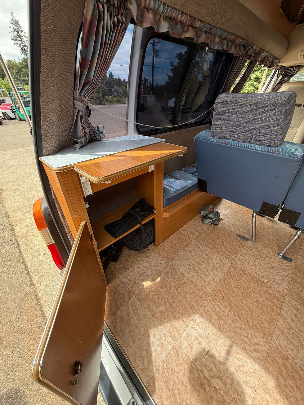 Thumbnail: 2000 Toyota Grand Hiace - CAMPER VAN - 4WD High top
