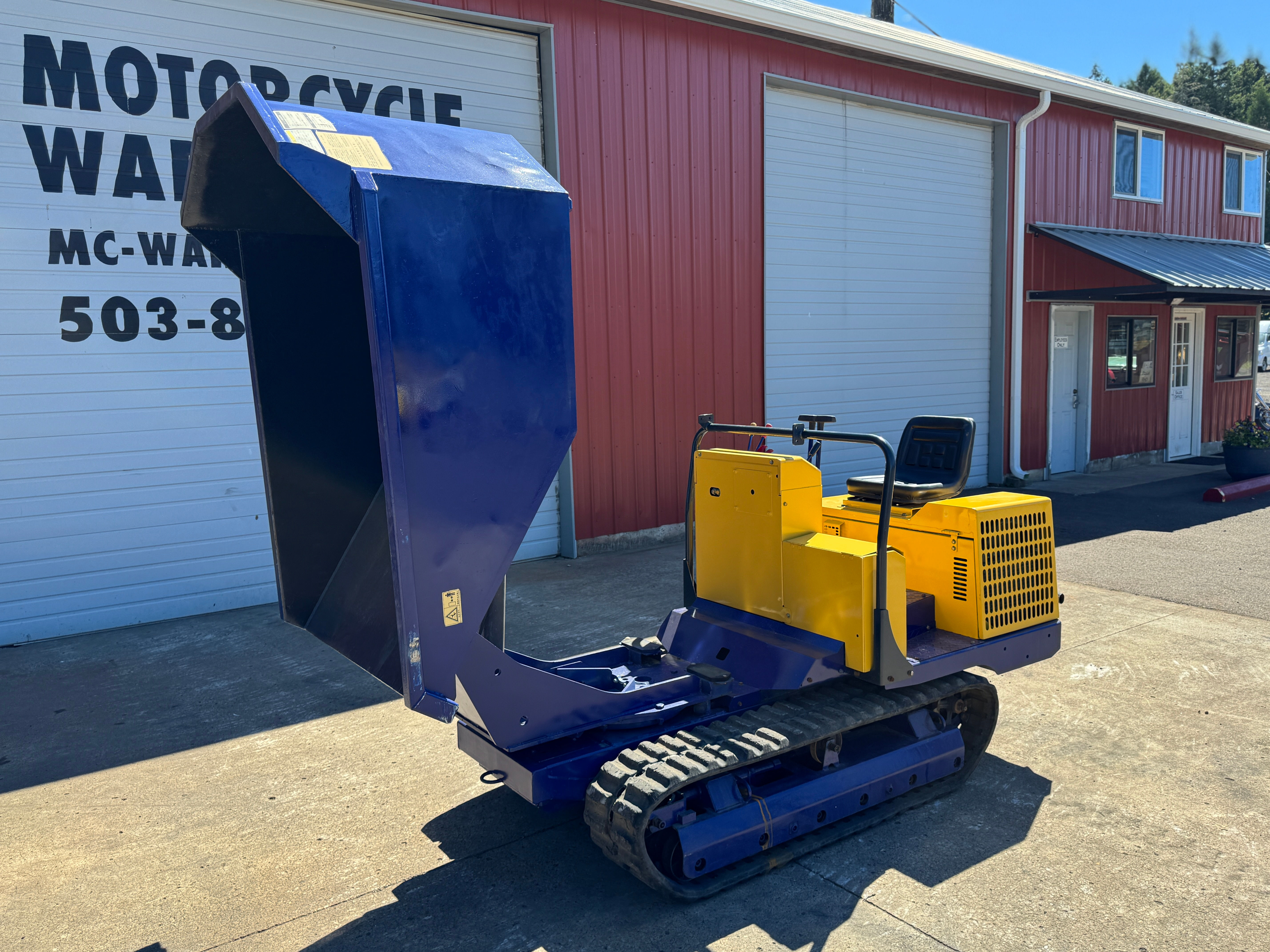 Canycom Track Dumper - 3500 lb Payload - Side & Forward Dumping
