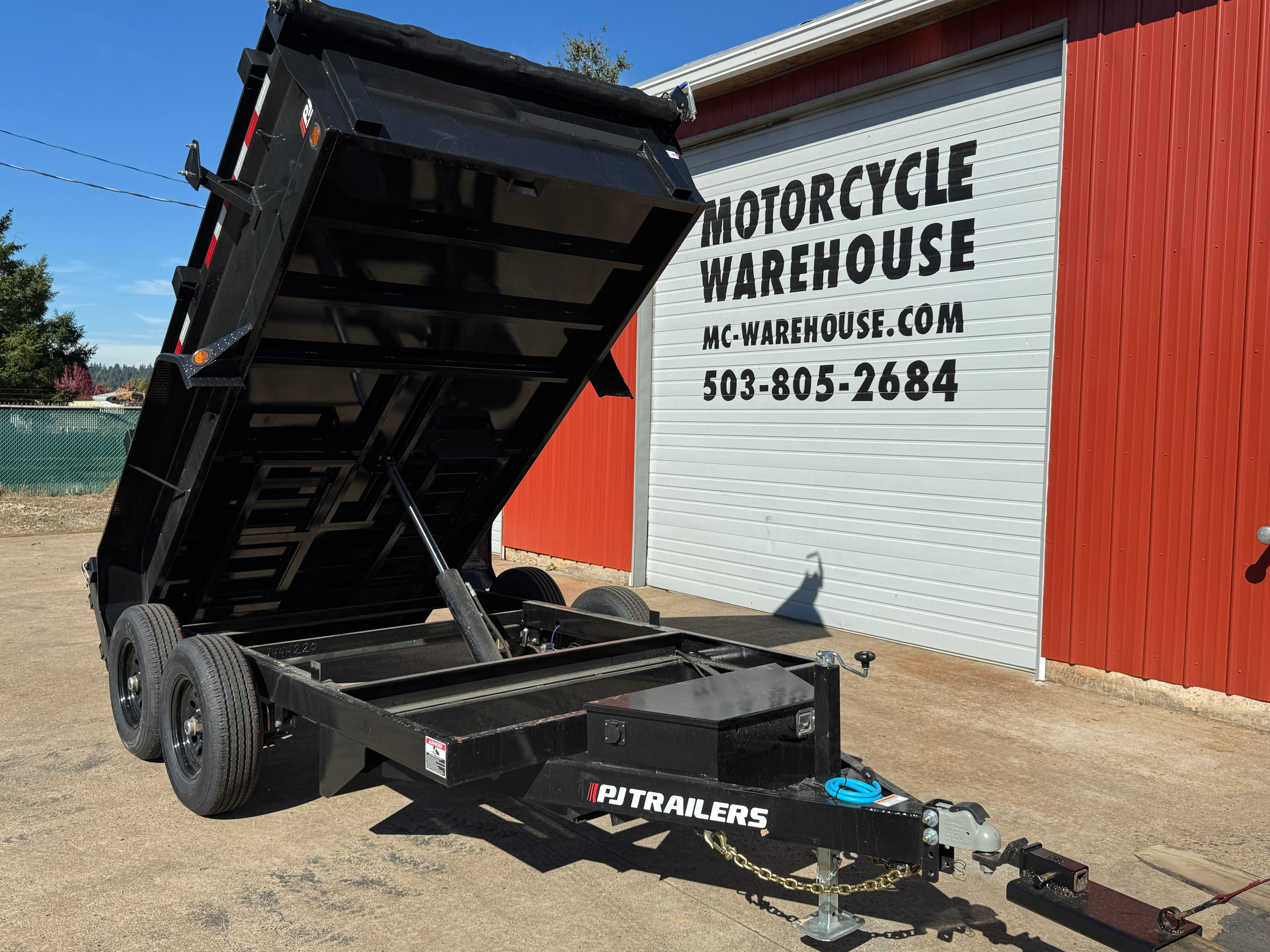 PJ DUMP 10K Trailer - 6 X 12' Bed - Built in Ramps & Tarping