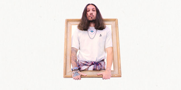 Press photo of genre-bending producer/singer-songwriter Grabbitz.