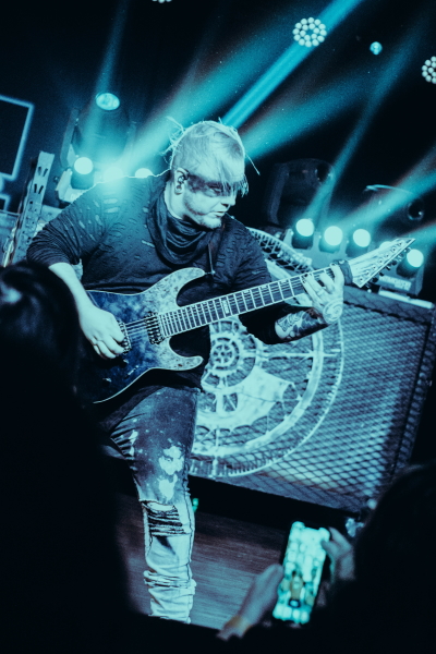 Alt. metal/hard rock band SAUL rocking the TAK Music Venue and treating the Fargo audience to all their hit songs.