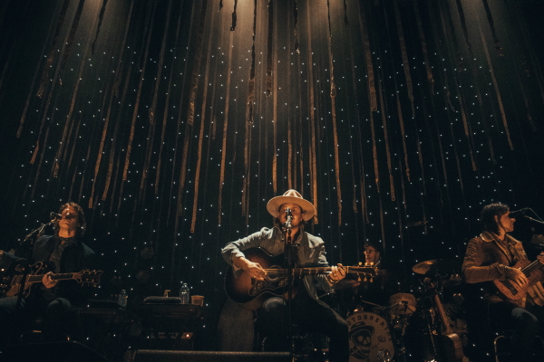 NEEDTOBREATHE beginning their tour, performing at Winnipeg's Burton Cummings Theatre.