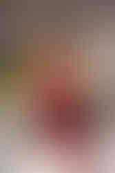 Table floral decorations in shades of pink and cream and taupe