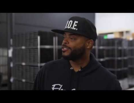 K.W.O.E. Foundation volunteers at the annual holiday drive in Chicago