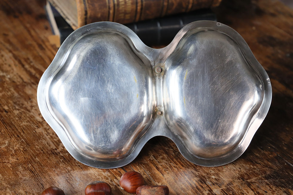 Thumbnail: Vintage silver-plated dish with large handle