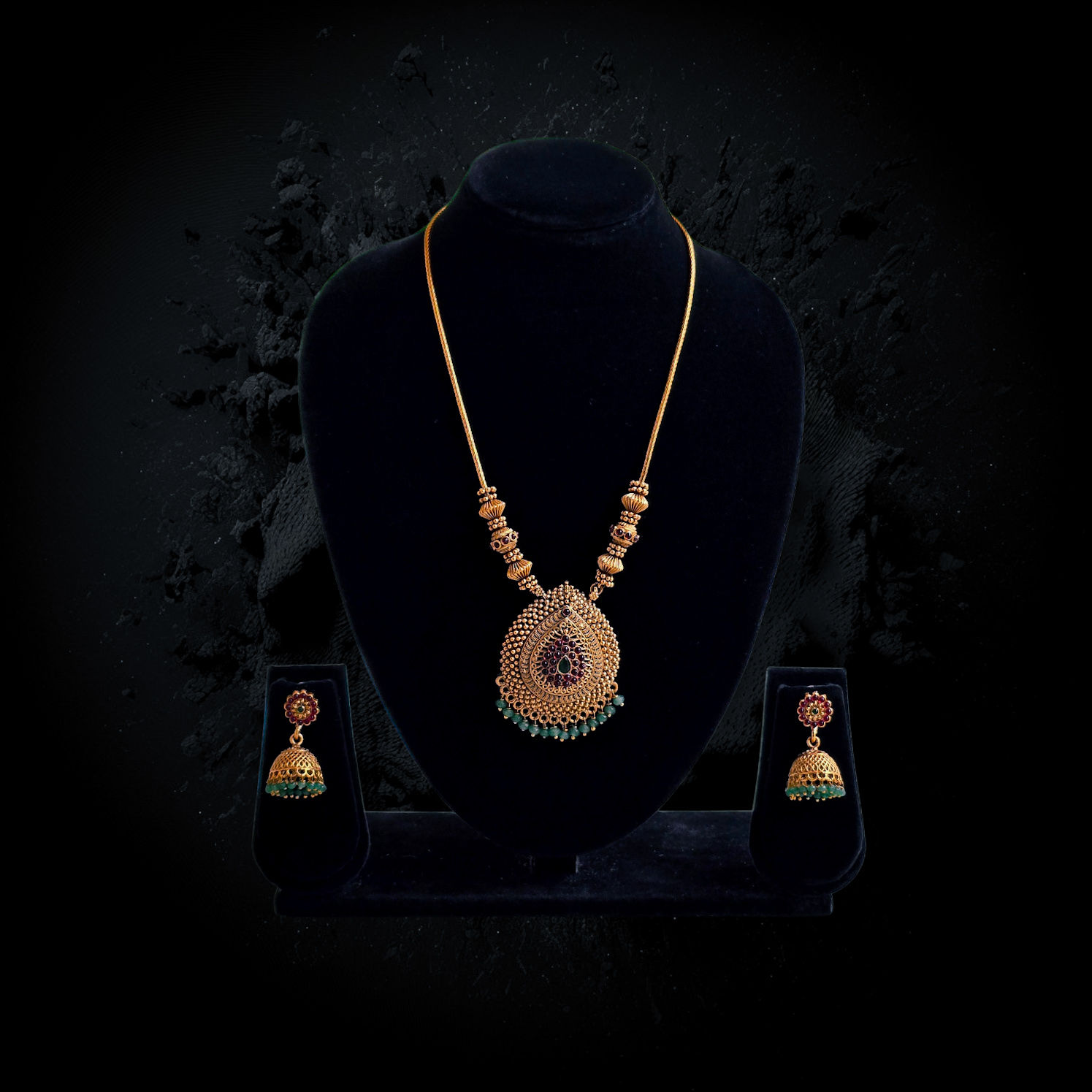 Teardrop Pendant with Kemp Stones 