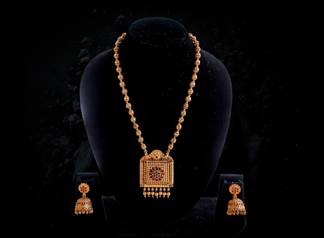 Haram 6( Square pendant Red)