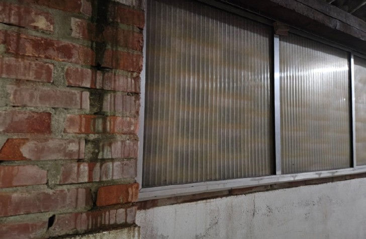 REVESTIMENTO CORREDOR LATERAL - ANTES