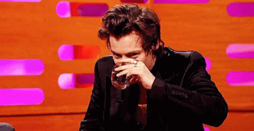 harry-styles-drinks.gif