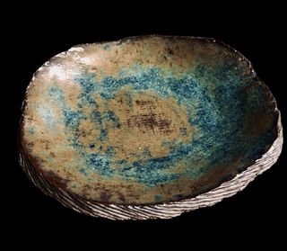 Angela Gonzalez, artbygonzalez, art, tech, technology, sustainability, contemporary art, ceramics, bowl, plate, tableware, tray, spoon, vase, clay, brownstone, glaze, glazed ceramics, ceramic home decor, stoneware, ceramic vessel, saucers, rakú, loafer, pottery, handmade, hand-building, pinching built, slab built, pots, ceramics, artisan pottery, contemporary ceramics, ceramic sculptures, one-of-a-kind ceramics, ceramic art gifts, local ceramics, minimalist pottery, interior design