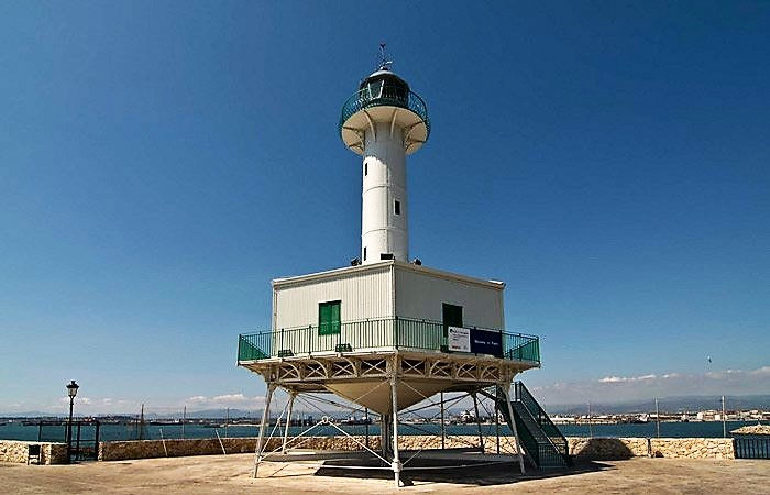 Faro de Aragó y de La Banya