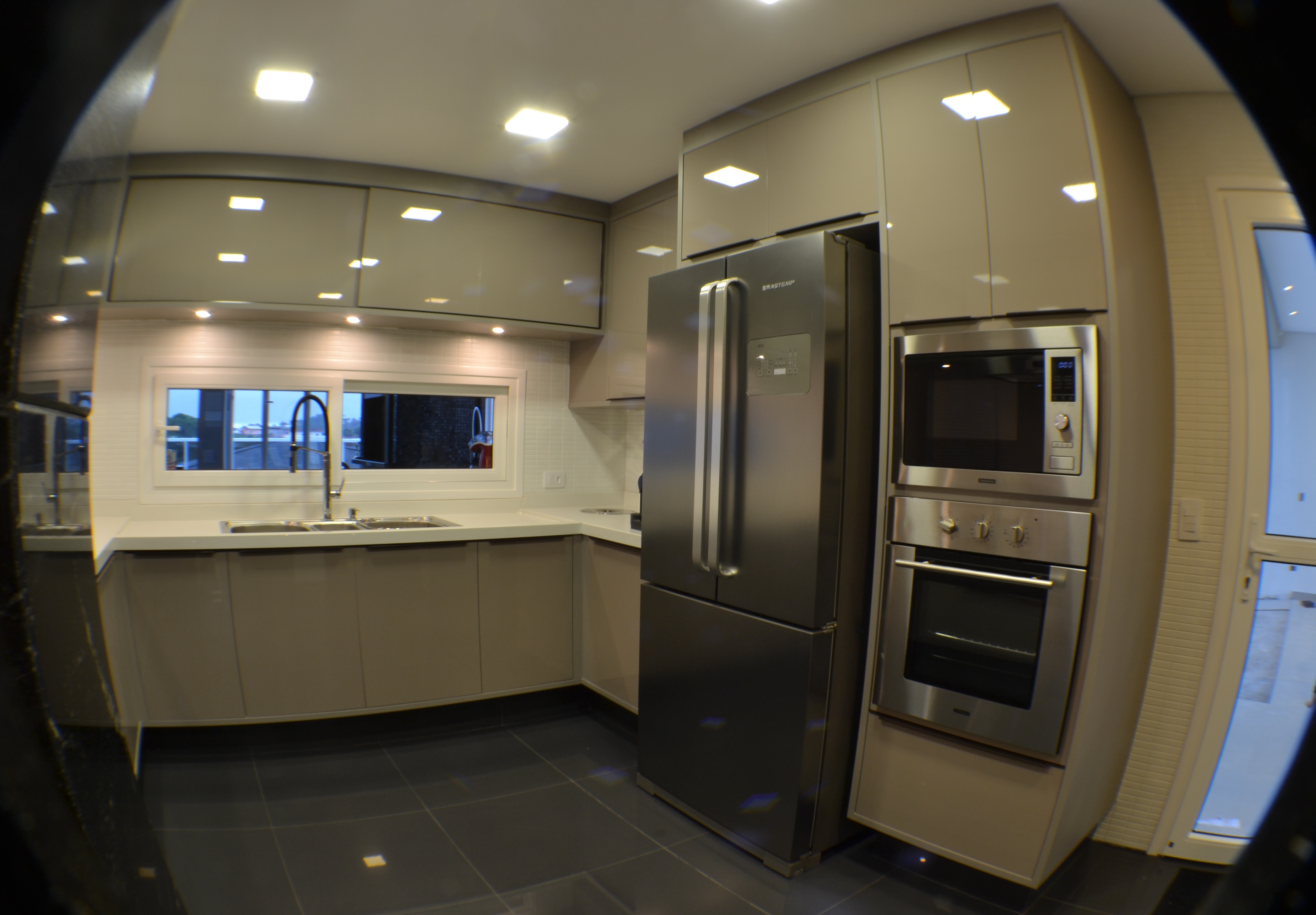 Design Roberto Moreira