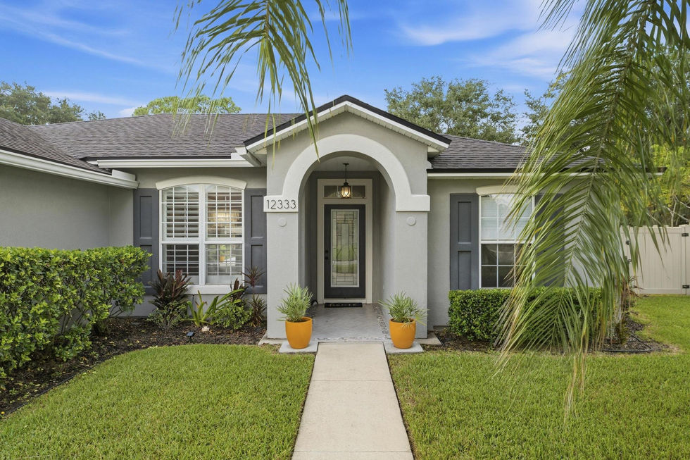 Front entry with landscaping – PhotographyByDereck, Jacksonville FL
