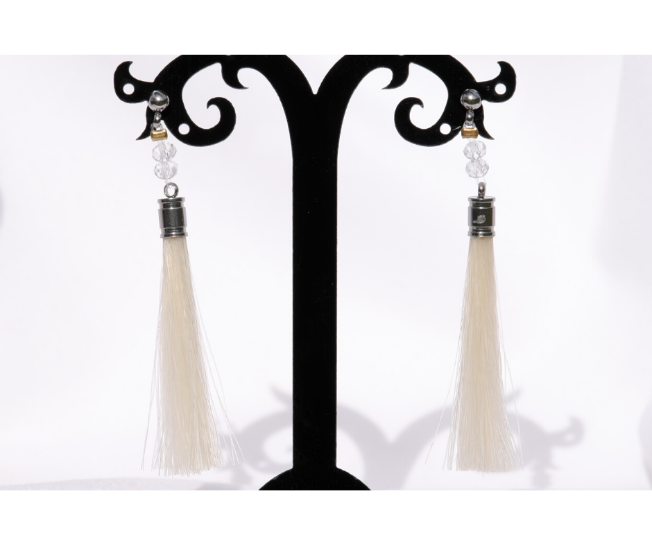 Miniature : Boucles d'oreilles pompon en crin de cheval, acier inoxydable, bijou en crin, souvenir, poney, cheval, blanc