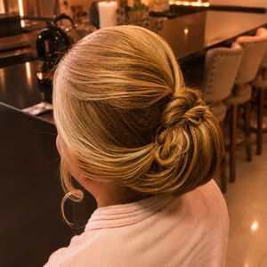 Penteado pelo Studio TG