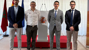 El Embajador del Reino de España, Enrique Ojeda, con Félix Jordán de Urríes