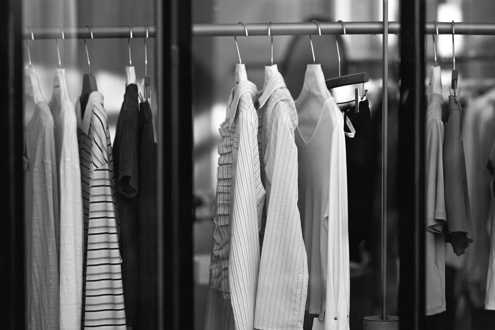 UAE Fashion Customer Experience: How Brands and Retail Partners Can Coordinate Post-Purchase Support