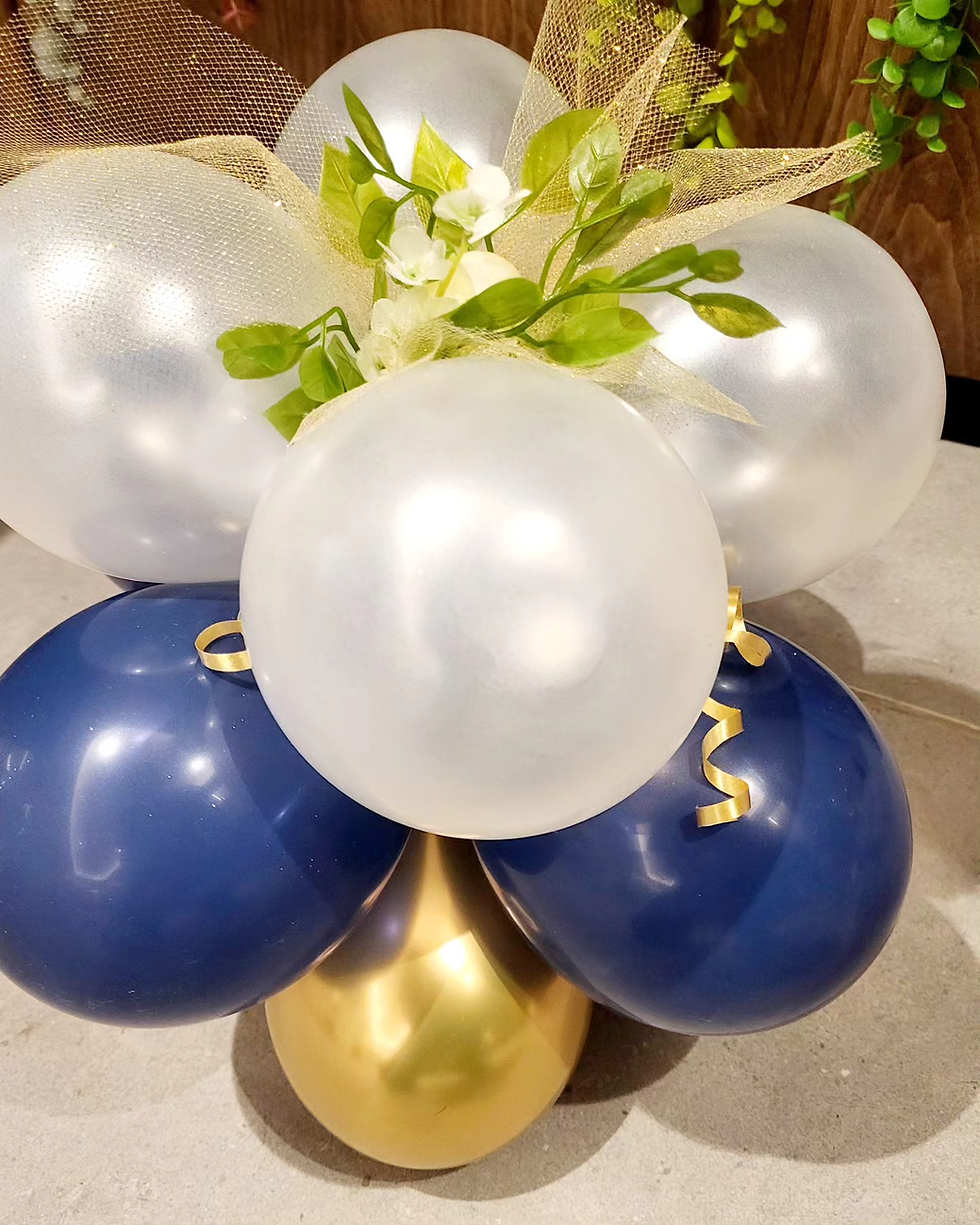 Thumbnail:  Bouquet of metallic navy blue & chrome gold latex incl. Helium dec. Bases 