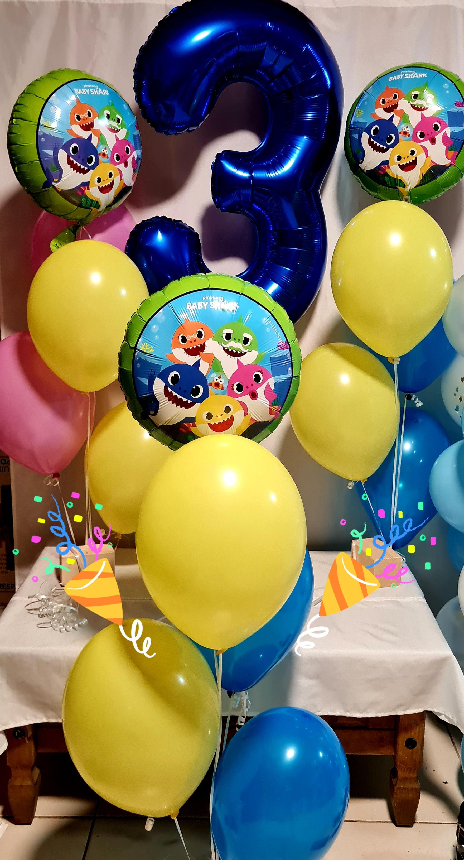 Baby Shark and Number Balloon Display including Helium