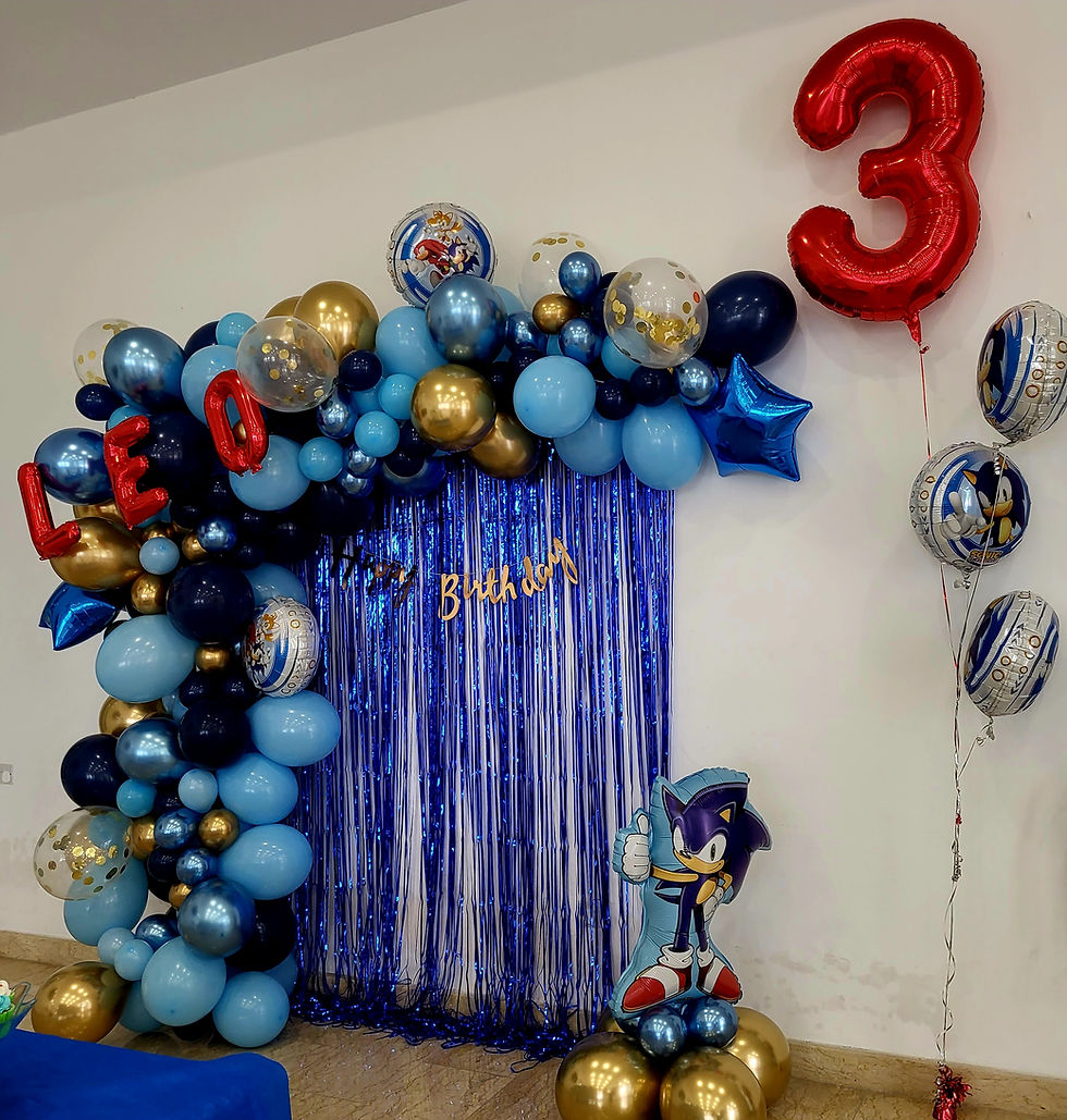 Thumbnail: Sonic themed balloon arch garland with 4 x18"foils on frame & 2 curtains only