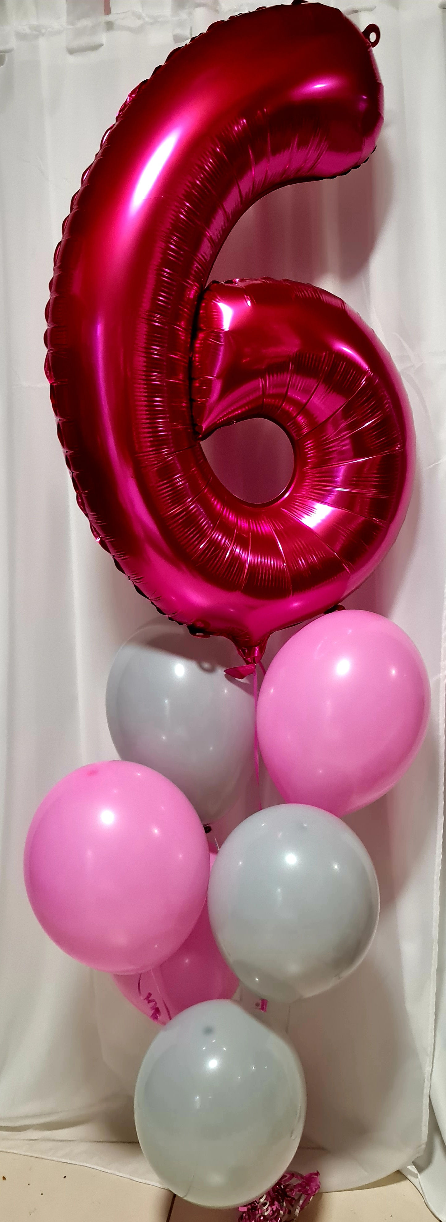 Foil no. Balloon 34" with 6 balloons 12" includes helium
