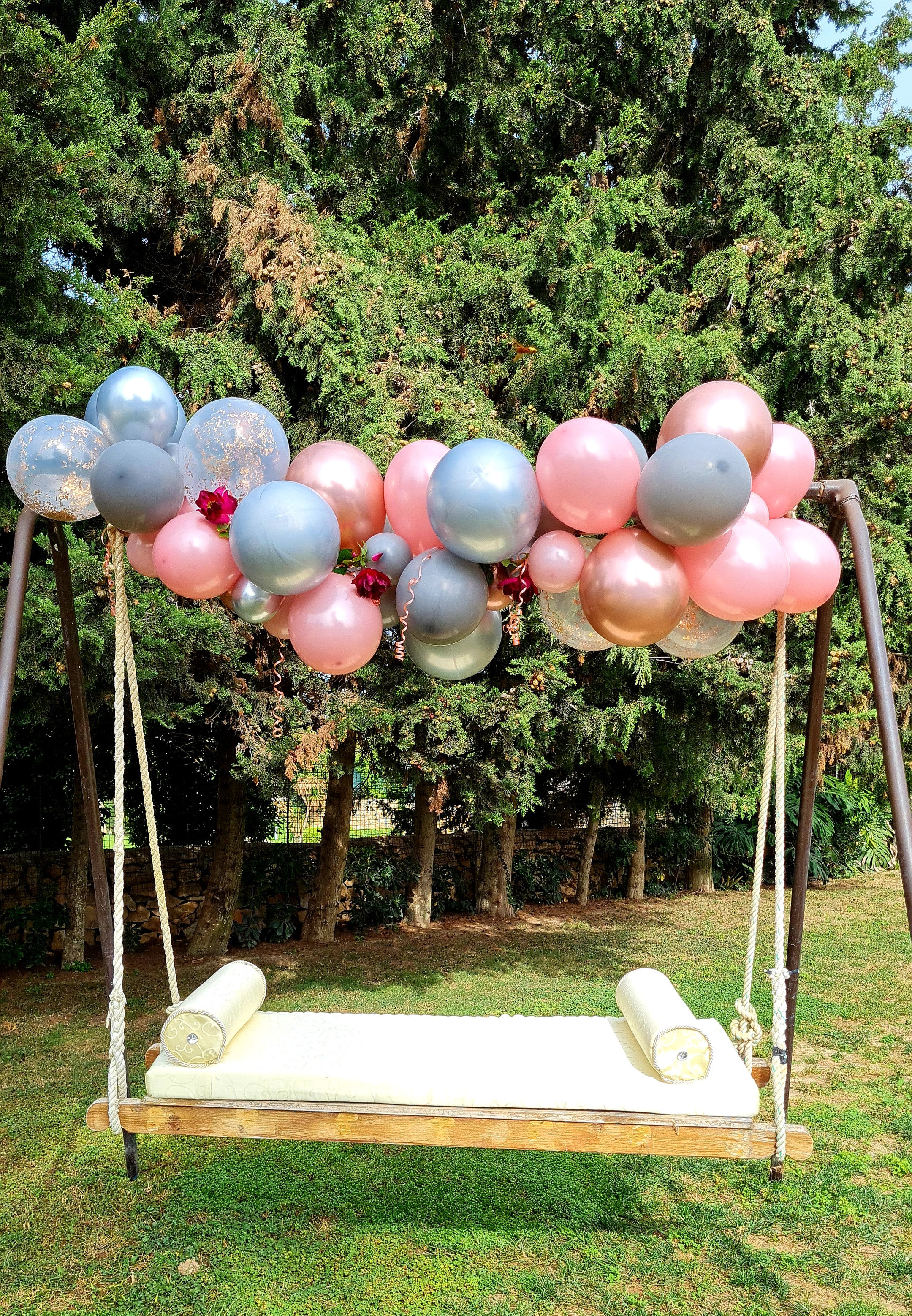 2m balloon garland using gentle tones