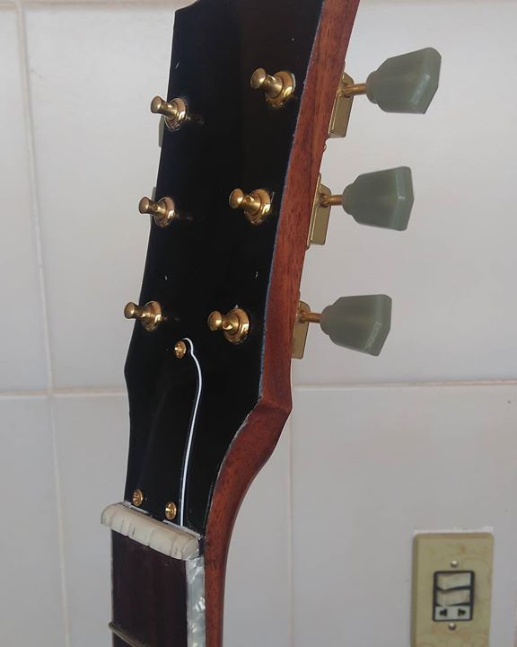 Braço daquela guitarra, aquela que o CEO