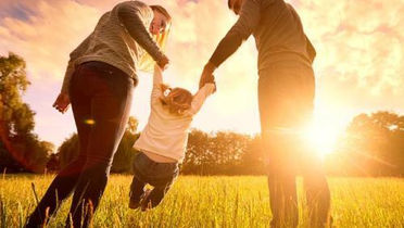 父母也只是有了孩子的孩子