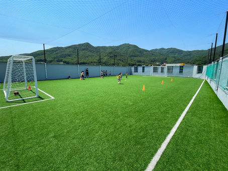 유니스 경기캠퍼스 축구장 완성