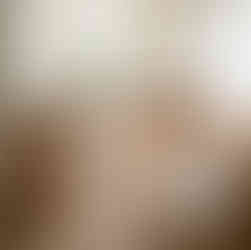 Japandi 極簡融合風 日式極簡與北歐溫暖完美融合,低矮木質訂造玄關櫃與電視櫃,線條清雅簡潔,卻散發濃厚的生活溫度,讓小空間展現禪意與舒適的平衡。