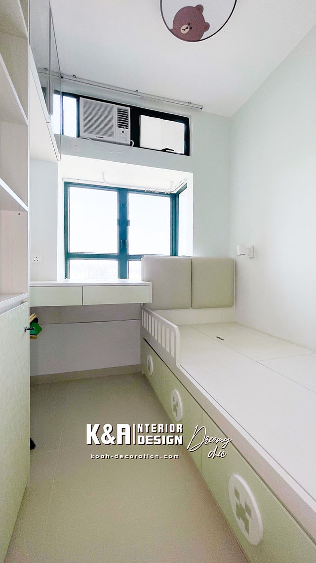 淡綠色男童房同樣以強大收納為核心。床架下層抽屜印上趣味圖形，增添個性