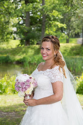 Bilde av brud med brudebukett, bryllupsfotograf Tønsberg