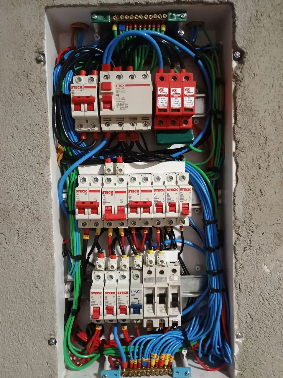 181514037425853