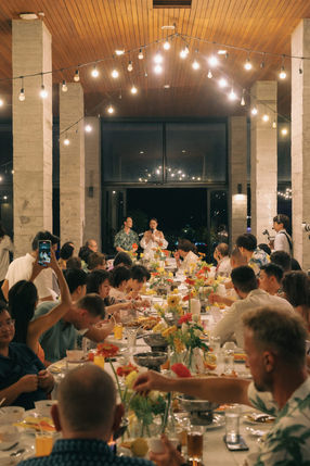 Couple giving a speech at a wedding destination dinner – Thailand
